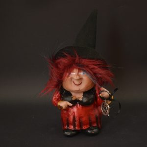 Bruxa Tivia 25cm Vermelha